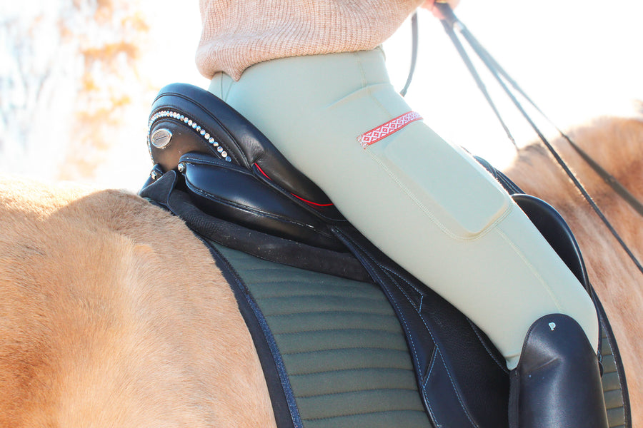 Legging ou pantalon d’équitation : lequel est fait pour toi ?